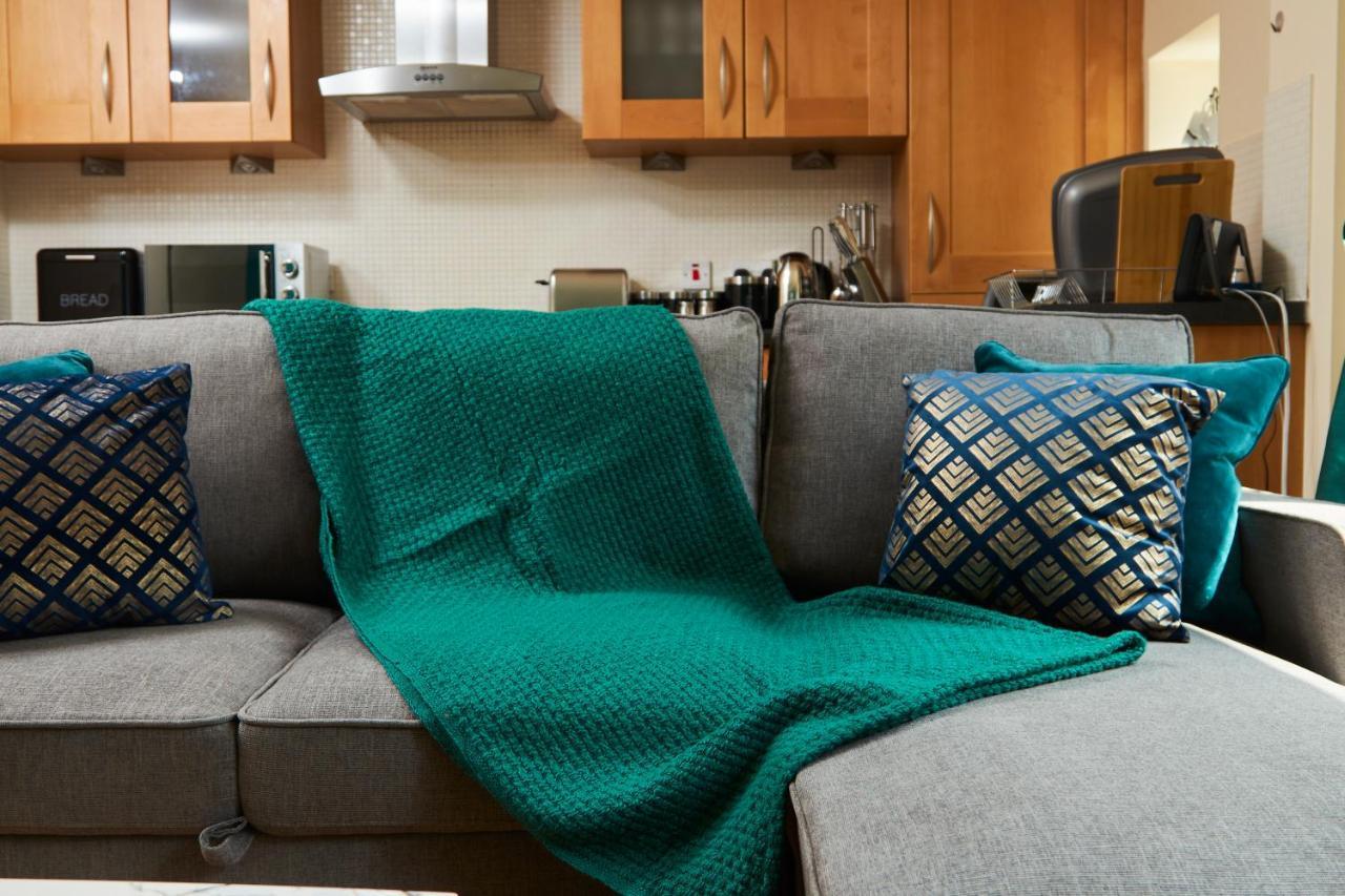 Exquisite Cambridge Abode - Sleeps 6 - Parking Appartement Buitenkant foto