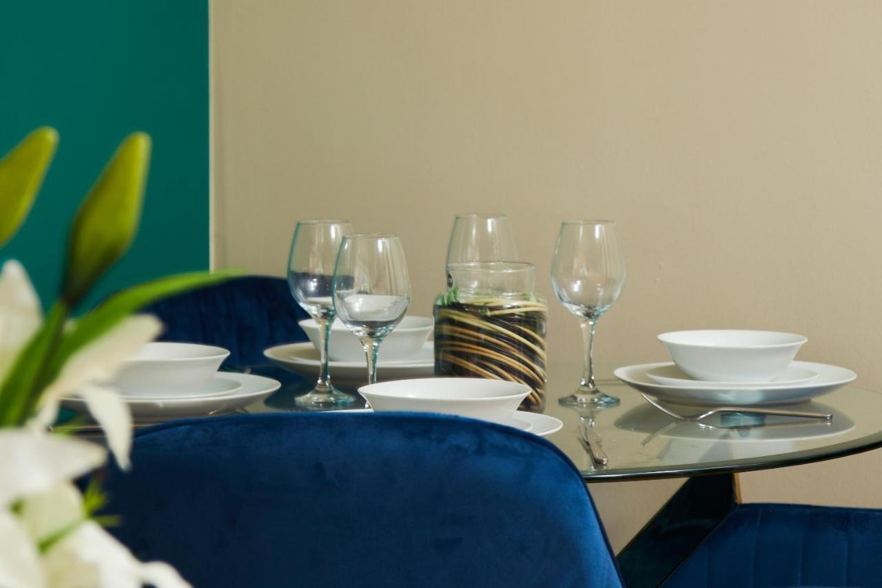 Exquisite Cambridge Abode - Sleeps 6 - Parking Appartement Buitenkant foto